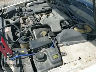 ✅ 1994 Lincoln Mark VIII • VIN: 1LNLM91V1RY668206 • Lot: 42464260. Wystawiony na IAAI z przebiegiem 210 201 mil. Bezpłatny archiwum sprzedaży aukcyjnych z USA i szczegółowy raport historii pojazdu na DreamBid. Zdjęcie 12.