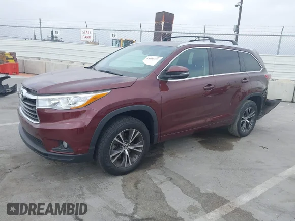 ✅ 2016 Toyota Highlander XLE • VIN: 5TDKKRFH1GS163154 • Lot: 45396677. Listed on IAAI with 61,923 mi. Free auction sales archive from the USA and detailed vehicle history report at DreamBid. Image 2.