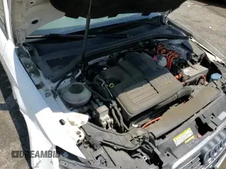 ✅ 2017 Audi A3 e-tron Sportback Premium • VIN: WAUUPBFF2HA057257 • Лот: 60929415. Опубликован ранее на Copart с пробегом 109 783 миль. Бесплатный доступ к архиву аукционных продаж из США и подробный отчёт об истории автомобиля на DreamBid. Изображение 13.