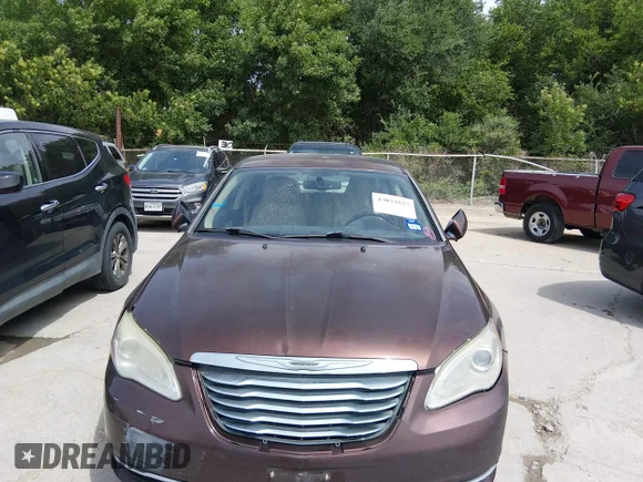 ✅ 2012 Chrysler 200 Touring • VIN: 1C3CCBBGXCN169626 • Lot: 45032827. Wystawiony na IAAI z przebiegiem 169 727 mil. Bezpłatny archiwum sprzedaży aukcyjnych z USA i szczegółowy raport historii pojazdu na DreamBid. Zdjęcie 6.