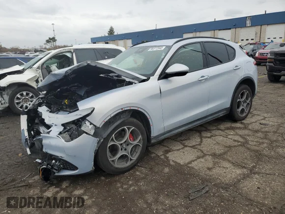 ✅ 2022 Alfa Romeo Stelvio Sprint • VIN: ZASPAKAN0N7D40062 • Lot: 90372565. Listed on Copart with Not provided. Free auction sales archive from the USA and detailed vehicle history report at DreamBid. Image 1.