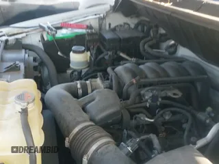 ✅ 2016 Nissan NV Cargo SV • VIN: 1N6AF0LY5GN807726 • Lot: 41694313. Wystawiony na IAAI z przebiegiem 67 826 mil. Bezpłatny archiwum sprzedaży aukcyjnych z USA i szczegółowy raport historii pojazdu na DreamBid. Zdjęcie 18.