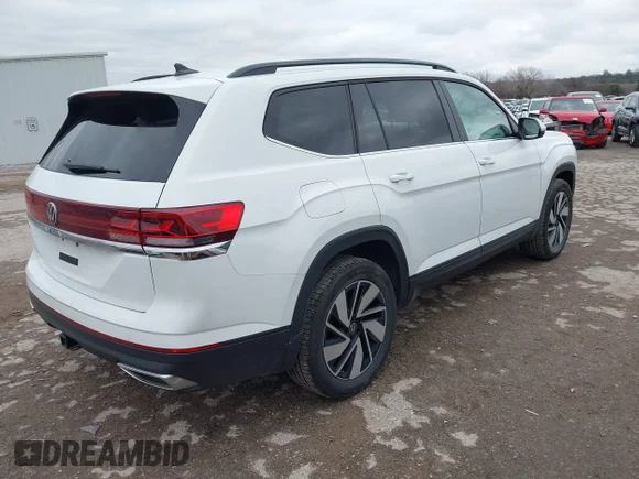✅ 2025 Volkswagen Atlas SE • VIN: 1V2WR2CA1SC573554 • Лот: 43798788. Опубліковано раніше на IAAI з пробігом 8 235 миль. Безкоштовний доступ до архіву аукціонних продажів зі США та докладний звіт про історію автомобіля на DreamBid. Зображення 4.