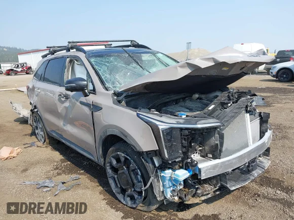 ✅ 2025 Kia Sorento X-Line SX • VIN: 5XYRKDJF4SG364804 • Lot: 43132846. Wystawiony na IAAI z przebiegiem Nie podano. Bezpłatny archiwum sprzedaży aukcyjnych z USA i szczegółowy raport historii pojazdu na DreamBid. Zdjęcie 1.