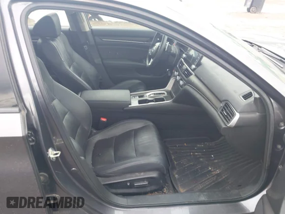 ✅ 2019 Honda Accord Touring • VIN: 1HGCV2F98KA027185 • Lot: 45484171. Wystawiony na IAAI z przebiegiem 89 752 mil. Bezpłatny archiwum sprzedaży aukcyjnych z USA i szczegółowy raport historii pojazdu na DreamBid. Zdjęcie 5.