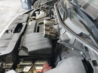 ✅ 2014 Nissan Quest SV • VIN: JN8AE2KP7E9107999 • Lot: 42633106. Wystawiony na IAAI z przebiegiem 168 969 mil. Bezpłatny archiwum sprzedaży aukcyjnych z USA i szczegółowy raport historii pojazdu na DreamBid. Zdjęcie 13.