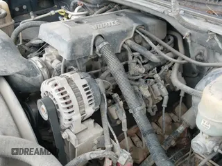 ✅ 2000 Chevrolet Silverado 1500 • VIN: 1GCEK14V1YZ151724 • Lot: 43232495. Listed on IAAI with 255,759 mi. Free auction sales archive from the USA and detailed vehicle history report at DreamBid. Image 18.