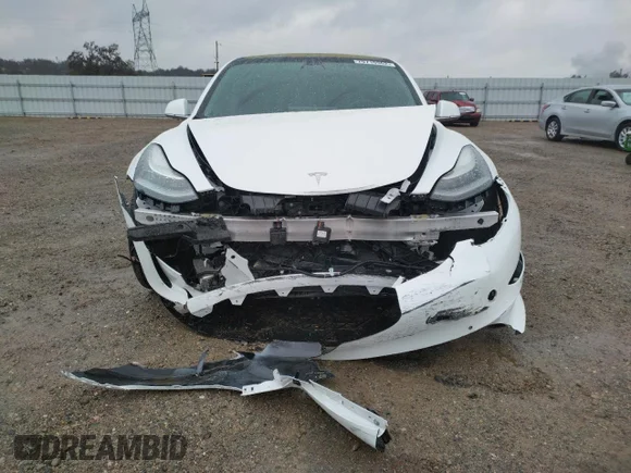 ✅ 2018 Tesla Model 3 Long Range Battery • VIN: 5YJ3E1EAXJF051093 • Лот: 70710962. Опубликован ранее на Copart с пробегом 97 331 миль. Бесплатный доступ к архиву аукционных продаж из США и подробный отчёт об истории автомобиля на DreamBid. Изображение 5.