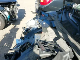 ✅ 2017 Acura MDX Advance • VIN: 5FRYD4H87HB043223 • Lot: 40986204. Listed on IAAI with 100,363 mi. Free auction sales archive from the USA and detailed vehicle history report at DreamBid. Image 19.