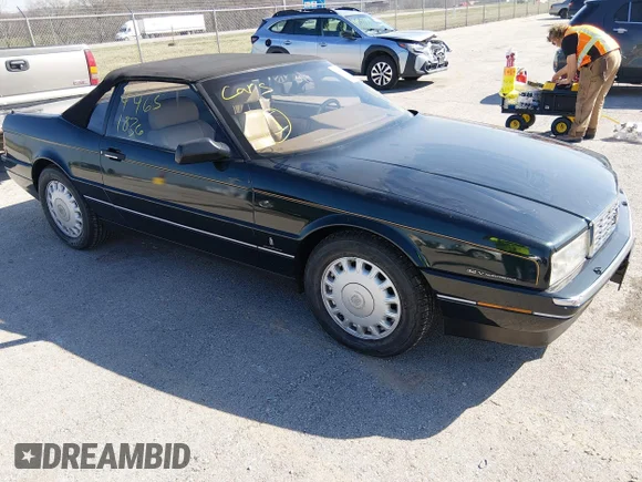 ✅ 1993 Cadillac Allante • VIN: 1G6VS3392PU127558 • Lot: 44651836. Wystawiony na IAAI z przebiegiem 84 589 mil. Bezpłatny archiwum sprzedaży aukcyjnych z USA i szczegółowy raport historii pojazdu na DreamBid. Zdjęcie 1.