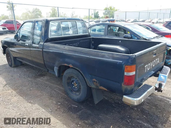 ✅ 1992 Toyota Pickup DLX • VIN: JT4RN93P1N5055136 • Lot: 43072370. Wystawiony na IAAI z przebiegiem 160 453 mil. Bezpłatny archiwum sprzedaży aukcyjnych z USA i szczegółowy raport historii pojazdu na DreamBid. Zdjęcie 3.