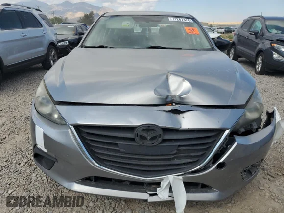 ✅ 2015 Mazda 3 i SV • VIN: JM1BM1T75F1273000 • Лот: 71287374. Опубликован ранее на Copart с пробегом 128 757 миль. Бесплатный доступ к архиву аукционных продаж из США и подробный отчёт об истории автомобиля на DreamBid. Изображение 5.