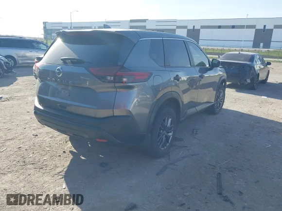 ✅ 2021 Nissan Rogue S • VIN: JN8AT3AA9MW001448 • Lot: 44605660. Wystawiony na IAAI z przebiegiem 113 234 mil. Bezpłatny archiwum sprzedaży aukcyjnych z USA i szczegółowy raport historii pojazdu na DreamBid. Zdjęcie 4.