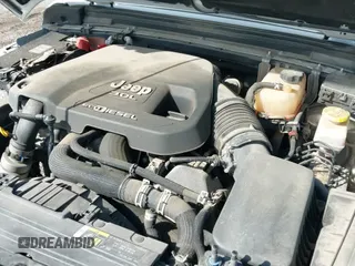 ✅ 2020 Jeep Wrangler Unlimited Sport • VIN: 1C4HJXDM2LW262867 • Lot: 42303520. Wystawiony na IAAI z przebiegiem 56 461 mil. Bezpłatny archiwum sprzedaży aukcyjnych z USA i szczegółowy raport historii pojazdu na DreamBid. Zdjęcie 18.