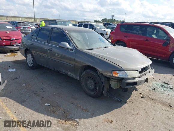 ✅ 1999 Nissan Altima XE • VIN: 1N4DL01D7XC163480 • Лот: 43995278. Опубліковано раніше на IAAI з пробігом 154 999 миль. Безкоштовний доступ до архіву аукціонних продажів зі США та докладний звіт про історію автомобіля на DreamBid. Зображення 1.