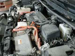 ✅ 2018 Toyota RAV4 Hybrid XLE • VIN: JTMRJREV0JD211335 • Lot: 43505620. Listed on IAAI with 239,804 mi. Free auction sales archive from the USA and detailed vehicle history report at DreamBid. Image 19.