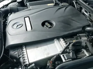 ✅ 2016 Mercedes-Benz C 300 • VIN: 55SWF4JB3GU121390 • Lot: 43701270. Wystawiony na IAAI z przebiegiem 59 020 mil. Bezpłatny archiwum sprzedaży aukcyjnych z USA i szczegółowy raport historii pojazdu na DreamBid. Zdjęcie 19.