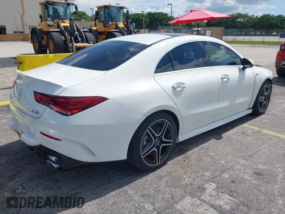 ✅ 2023 Mercedes-Benz CLA 35 AMG • VIN: W1K5J5BB3PN415329 • Лот: 42803125. Опубликован ранее на IAAI с пробегом 609 миль. Бесплатный доступ к архиву аукционных продаж из США и подробный отчёт об истории автомобиля на DreamBid. Изображение 4.