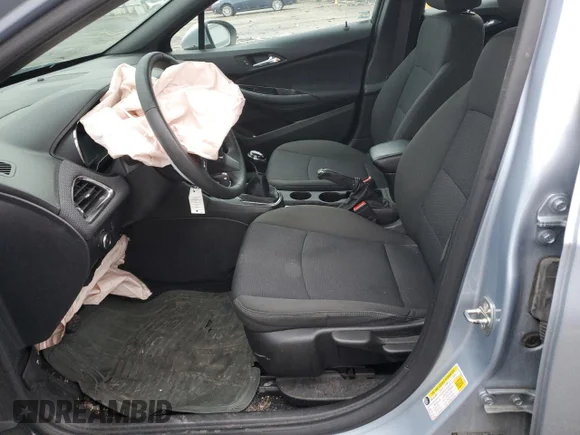 ✅ 2017 Chevrolet Cruze LT • VIN: 1G1BD5SMXH7143253 • Lot: 71496342. Wystawiony na Copart z przebiegiem 85 287 mil. Bezpłatny archiwum sprzedaży aukcyjnych z USA i szczegółowy raport historii pojazdu na DreamBid. Zdjęcie 7.
