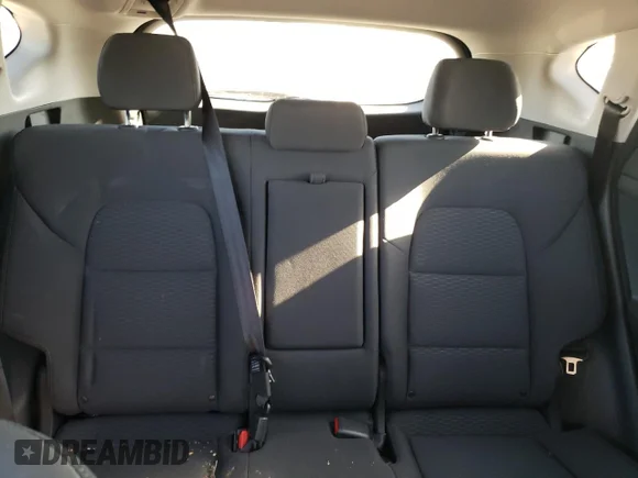 ✅ 2019 Hyundai Tucson SE • VIN: KM8J23A43KU059567 • Лот: 39675803. Опубликован ранее на Copart с пробегом 23 499 миль. Бесплатный доступ к архиву аукционных продаж из США и подробный отчёт об истории автомобиля на DreamBid. Изображение 10.
