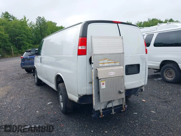 ✅ 2019 Chevrolet Express 3500 • VIN: 1GCZGGFP9K1332273 • Lot: 42322840. Wystawiony na IAAI z przebiegiem 92 507 mil. Bezpłatny archiwum sprzedaży aukcyjnych z USA i szczegółowy raport historii pojazdu na DreamBid. Zdjęcie 3.