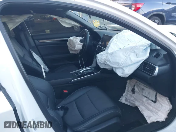 ✅ 2022 Honda Accord Sport • VIN: 1HGCV3F20NA005453 • Lot: 44059636. Wystawiony na IAAI z przebiegiem 38 356 mil. Bezpłatny archiwum sprzedaży aukcyjnych z USA i szczegółowy raport historii pojazdu na DreamBid. Zdjęcie 5.