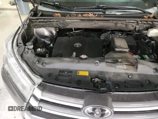 ✅ 2018 Toyota Highlander XLE • VIN: 5TDJZRFH9JS550744 • Lot: 82725145. Listed on Copart with 87,038 mi. Free auction sales archive from the USA and detailed vehicle history report at DreamBid. Image 14.