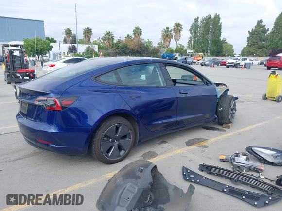 ✅ 2023 Tesla Model 3 • VIN: 5YJ3E1EA2PF585066 • Lot: 44867446. Wystawiony na IAAI z przebiegiem 27 246 mil. Bezpłatny archiwum sprzedaży aukcyjnych z USA i szczegółowy raport historii pojazdu na DreamBid. Zdjęcie 4.