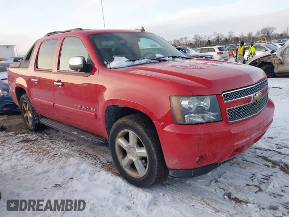 ✅ 2008 Chevrolet Avalanche LTZ • VIN: 3GNFK12348G111439 • Lot: 44165361. Wystawiony na IAAI z przebiegiem 154 189 mil. Bezpłatny archiwum sprzedaży aukcyjnych z USA i szczegółowy raport historii pojazdu na DreamBid. Zdjęcie 1.