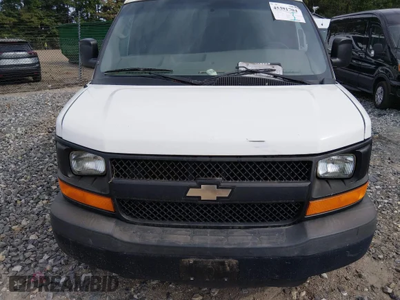 ✅ 2013 Chevrolet Express Cargo • VIN: 1GCWGFCA3D1135129 • Lot: 45391704. Wystawiony na IAAI z przebiegiem Nie podano. Bezpłatny archiwum sprzedaży aukcyjnych z USA i szczegółowy raport historii pojazdu na DreamBid. Zdjęcie 6.