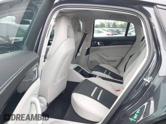 ✅ 2019 Porsche Panamera • VIN: WP0AA2A74KL101889 • Lot: 44752375. Wystawiony na IAAI z przebiegiem 52 569 mil. Bezpłatny archiwum sprzedaży aukcyjnych z USA i szczegółowy raport historii pojazdu na DreamBid. Zdjęcie 8.