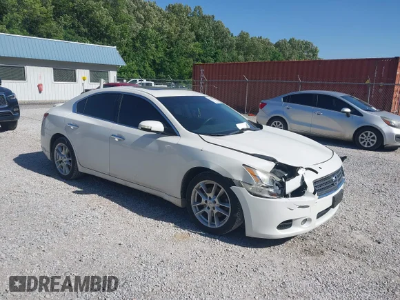 ✅ 2011 Nissan Maxima SV • VIN: 1N4AA5AP8BC819873 • Lot: 45085323. Wystawiony na IAAI z przebiegiem 134 725 mil. Bezpłatny archiwum sprzedaży aukcyjnych z USA i szczegółowy raport historii pojazdu na DreamBid. Zdjęcie 1.