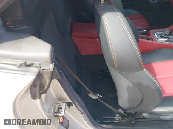 ✅ 2001 Mercedes-Benz SLK 230 Kompressor • VIN: WDBKK49F81F201207 • Lot: 43296158. Wystawiony na IAAI z przebiegiem 131 464 mil. Bezpłatny archiwum sprzedaży aukcyjnych z USA i szczegółowy raport historii pojazdu na DreamBid. Zdjęcie 8.