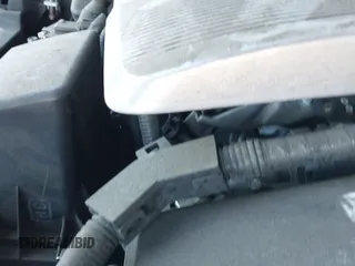 ✅ 2017 Toyota Prius Three • VIN: JTDKARFU5H3052299 • Lot: 43739687. Wystawiony na IAAI z przebiegiem 115 899 mil. Bezpłatny archiwum sprzedaży aukcyjnych z USA i szczegółowy raport historii pojazdu na DreamBid. Zdjęcie 20.