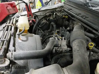 ✅ 2002 Ford F-250 XL • VIN: 1FTNF21LX2EA20125 • Lot: 41371100. Wystawiony na IAAI z przebiegiem 127 245 mil. Bezpłatny archiwum sprzedaży aukcyjnych z USA i szczegółowy raport historii pojazdu na DreamBid. Zdjęcie 19.