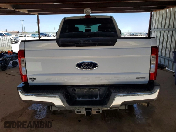 ✅ 2019 Ford F-250 XL • VIN: 1FT7X2B62KEG54883 • Lot: 52589736. Wystawiony na Copart z przebiegiem 155 085 mil. Bezpłatny archiwum sprzedaży aukcyjnych z USA i szczegółowy raport historii pojazdu na DreamBid. Zdjęcie 6.