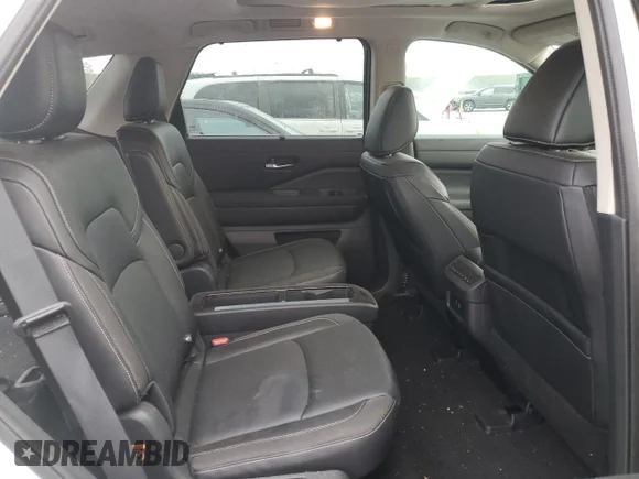 ✅ 2024 Nissan Pathfinder SL • VIN: 5N1DR3CB7RC237906 • Lot: 75832704. Wystawiony na Copart z przebiegiem 11 835 mil. Bezpłatny archiwum sprzedaży aukcyjnych z USA i szczegółowy raport historii pojazdu na DreamBid. Zdjęcie 11.