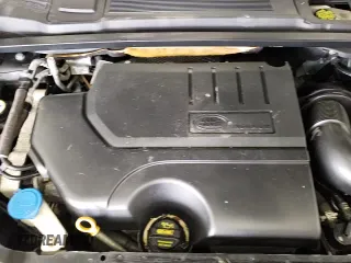 ✅ 2019 Land Rover Discovery Sport HSE • VIN: SALCR2FX7KH806983 • Lot: 92290375. Wystawiony na Copart z przebiegiem 104 532 mil. Bezpłatny archiwum sprzedaży aukcyjnych z USA i szczegółowy raport historii pojazdu na DreamBid. Zdjęcie 14.