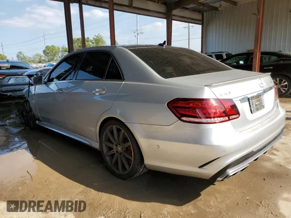 ✅ 2015 Mercedes-Benz E 63 AMG S-Model • VIN: WDDHF7GB6FB098391 • Lot: 46196283. Wystawiony na Copart z przebiegiem 90 787 mil. Bezpłatny archiwum sprzedaży aukcyjnych z USA i szczegółowy raport historii pojazdu na DreamBid. Zdjęcie 2.