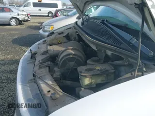 ✅ 2001 GMC Savana • VIN: 1GTFG25M511903592 • Лот: 41366465. Опубликован ранее на IAAI с пробегом Не указан. Бесплатный доступ к архиву аукционных продаж из США и подробный отчёт об истории автомобиля на DreamBid. Изображение 14.