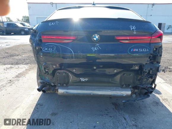 ✅ 2022 BMW X6 M50i • VIN: 5UXCY8C06N9K87362 • Lot: 45106697. Wystawiony na IAAI z przebiegiem 65 754 mil. Bezpłatny archiwum sprzedaży aukcyjnych z USA i szczegółowy raport historii pojazdu na DreamBid. Zdjęcie 6.