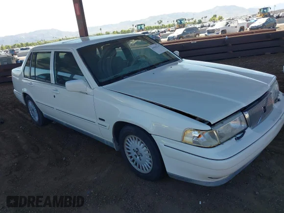 ✅ 1998 Volvo S90 • VIN: YV1KS9606W1123796 • Лот: 43502719. Опубликован ранее на IAAI с пробегом 206 644 миль. Бесплатный доступ к архиву аукционных продаж из США и подробный отчёт об истории автомобиля на DreamBid. Изображение 1.