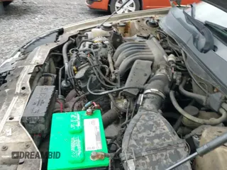 ✅ 2001 Ford Taurus SES • VIN: 1FAFP55U81G121887 • Lot: 43313252. Wystawiony na IAAI z przebiegiem 201 733 mil. Bezpłatny archiwum sprzedaży aukcyjnych z USA i szczegółowy raport historii pojazdu na DreamBid. Zdjęcie 12.