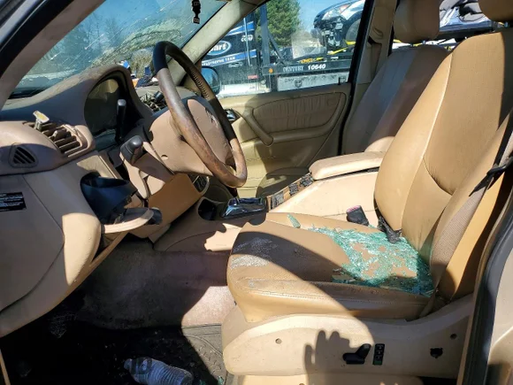 ✅ 2001 Mercedes-Benz M 320/430/500 • VIN: 4JGAB72E01A229852 • Lot: 47001286. Wystawiony na Copart z przebiegiem Nie podano. Bezpłatny archiwum sprzedaży aukcyjnych z USA i szczegółowy raport historii pojazdu na DreamBid. Zdjęcie 7.