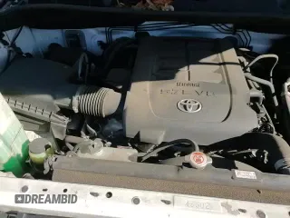 ✅ 2018 Toyota Tundra Limited • VIN: 5TFHY5F16JX700235 • Lot: 89520205. Listed on Copart with 124,998 mi. Free auction sales archive from the USA and detailed vehicle history report at DreamBid. Image 13.