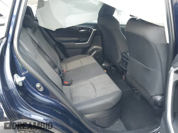 ✅ 2020 Toyota RAV4 Hybrid XLE • VIN: 4T3R6RFV1LU004085 • Лот: 44105141. Опубліковано раніше на IAAI з пробігом Не вказано. Безкоштовний доступ до архіву аукціонних продажів зі США та докладний звіт про історію автомобіля на DreamBid. Зображення 8.