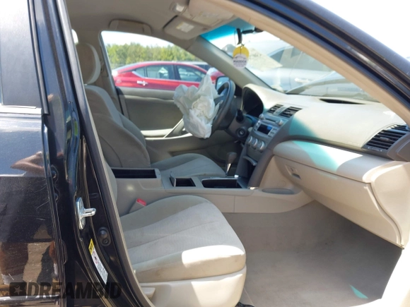 ✅ 2010 Toyota Camry LE • VIN: 4T4BF3EK2AR031958 • Лот: 43007314. Опубліковано раніше на IAAI з пробігом 240 372 миль. Безкоштовний доступ до архіву аукціонних продажів зі США та докладний звіт про історію автомобіля на DreamBid. Зображення 5.