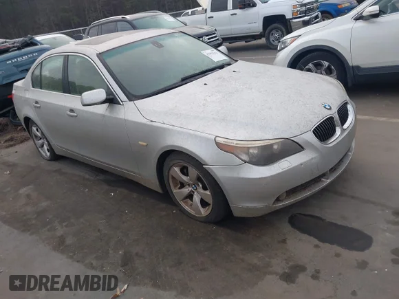 ✅ 2007 BMW 5 Series 525i • VIN: WBANE53557CW59001 • Lot: 43962362. Wystawiony na IAAI z przebiegiem 211 535 mil. Bezpłatny archiwum sprzedaży aukcyjnych z USA i szczegółowy raport historii pojazdu na DreamBid. Zdjęcie 1.
