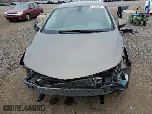 ✅ 2017 Chevrolet Cruze LT • VIN: 3G1BE6SM5HS573003 • Lot: 71803142. Wystawiony na Copart z przebiegiem 85 298 mil. Bezpłatny archiwum sprzedaży aukcyjnych z USA i szczegółowy raport historii pojazdu na DreamBid. Zdjęcie 5.