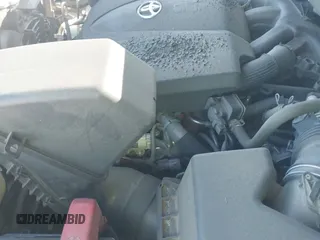 ✅ 2018 Toyota Highlander LE Plus • VIN: 5TDBZRFH3JS498564 • Lot: 43467595. Wystawiony na IAAI z przebiegiem 263 127 mil. Bezpłatny archiwum sprzedaży aukcyjnych z USA i szczegółowy raport historii pojazdu na DreamBid. Zdjęcie 19.